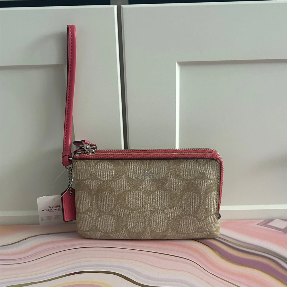 Coach Beige and Pink Wristlet Clutch - Picture 3 of 7